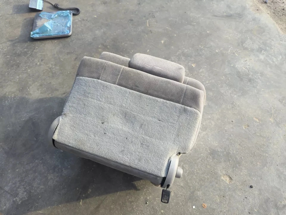 01 02 03 04 05 06 07 TOYOTA SEQUOIA REAR RIGHT PASSENGER SEAT(3RD ROW LEFT)