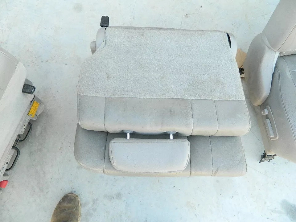 01 02 03 04 05 06 07 TOYOTA SEQUOIA REAR RIGHT PASSENGER SEAT (3RD ROW RIGHT)
