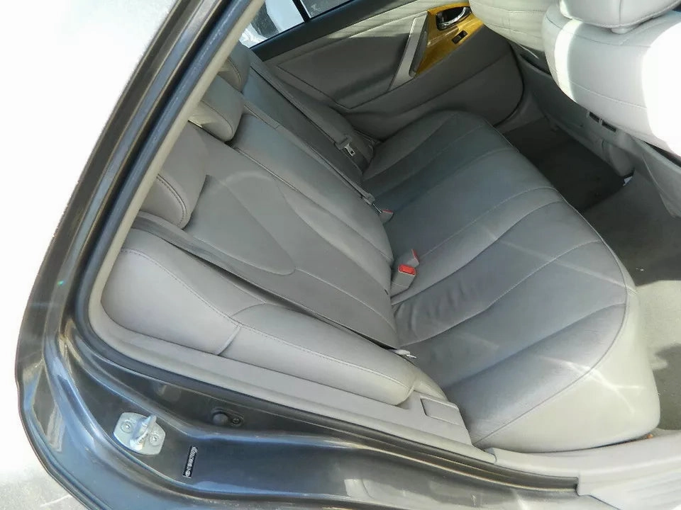 07-09 TOYOTA CAMRY LEATHER SEATS - SET OF 3 ( DRIVER, PASSENGER AND REAR) - LA13