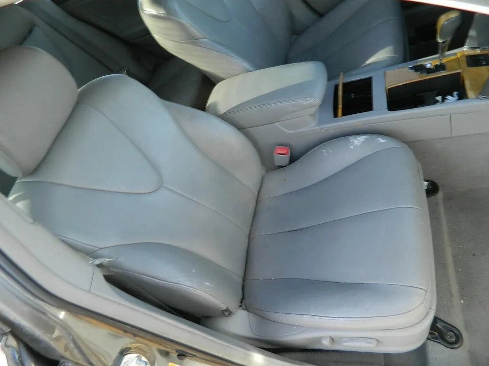 07-09 TOYOTA CAMRY LEATHER SEATS - SET OF 3 ( DRIVER, PASSENGER AND REAR) - LA13