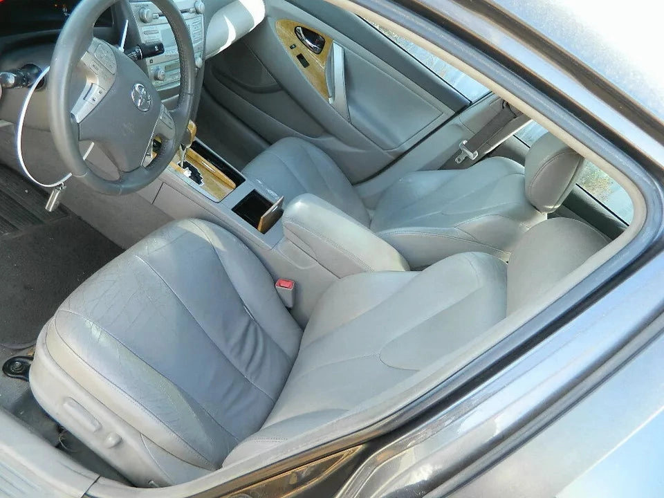 07-09 TOYOTA CAMRY LEATHER SEATS - SET OF 3 ( DRIVER, PASSENGER AND REAR) - LA13
