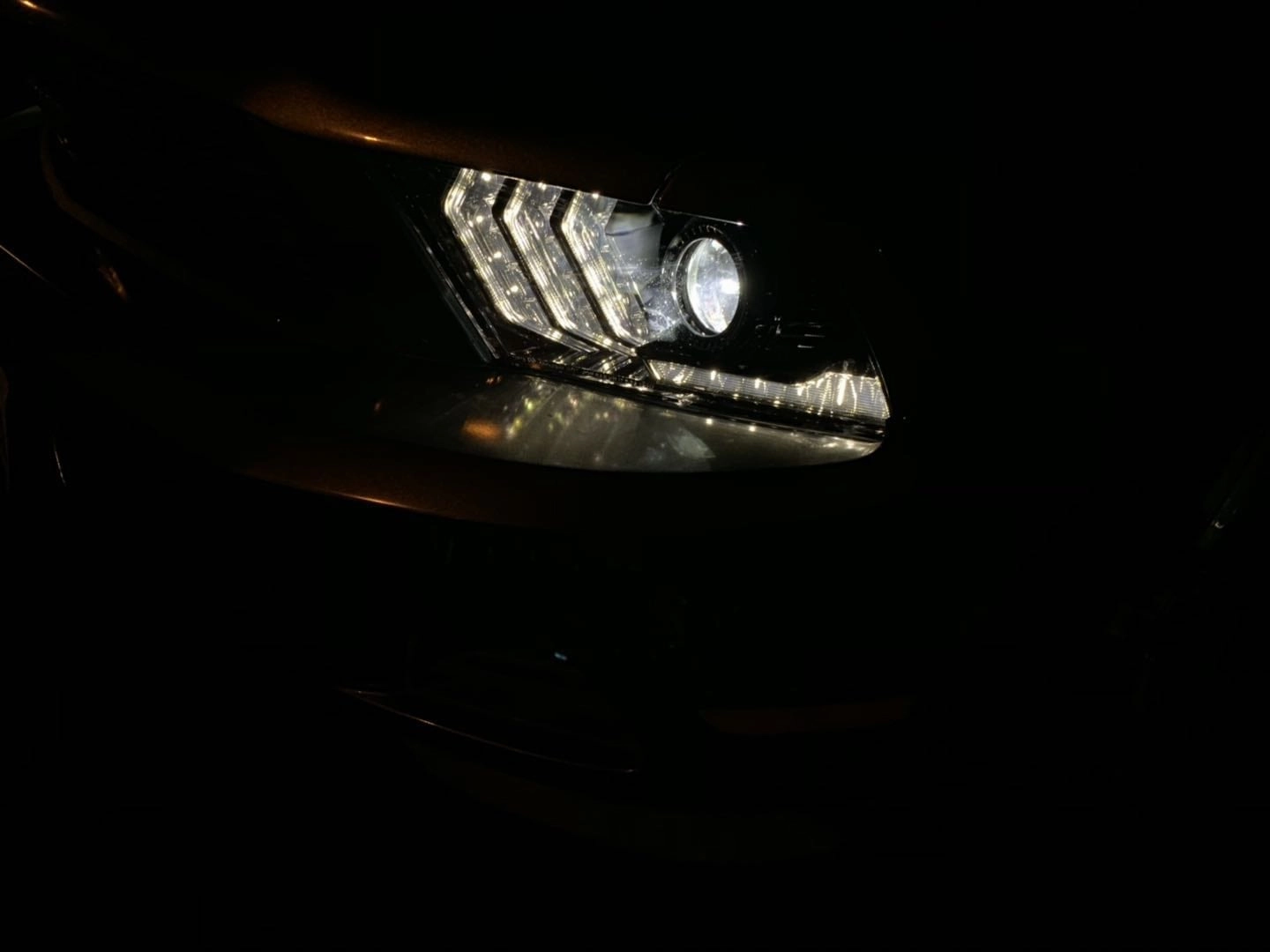 10-12 Ford Mustang LUXX-Series LED Projector Headlights Chrome