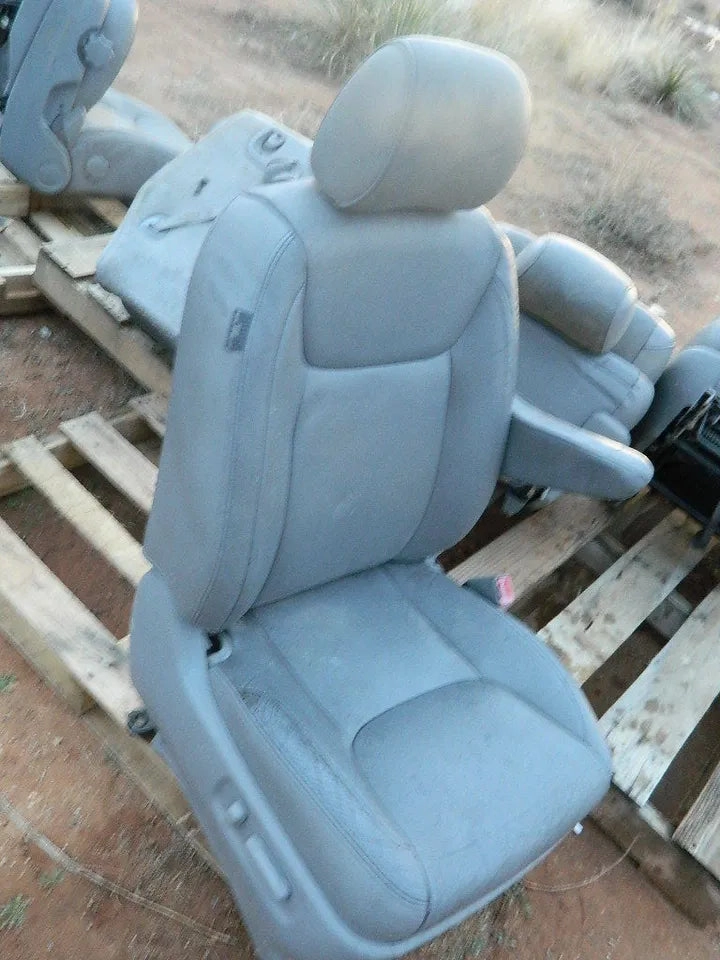 2004 2005 2006 TOYOTA SIENNA FRONT RIGHT PASSENGER POWER SEAT - GRAY LEATHER