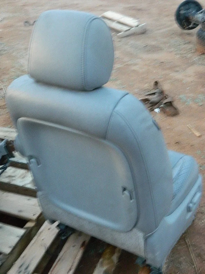 2004 2005 2006 TOYOTA SIENNA FRONT RIGHT PASSENGER POWER SEAT - GRAY LEATHER