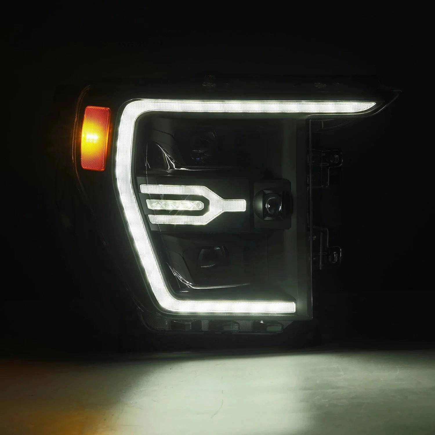 21-23 Ford F150 / 21-23 Ford F150 Raptor LUXX-Series LED Projector Headlights Black